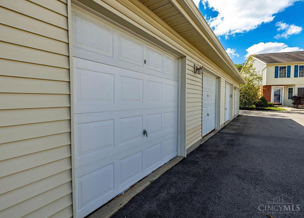 5933 Snider Cove Way