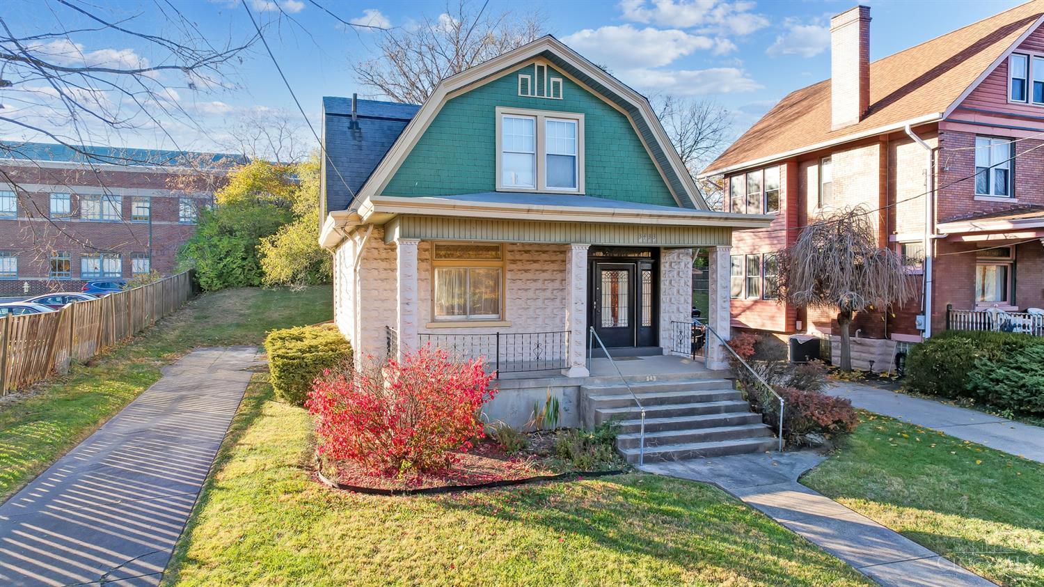 3433 Pleasant View Avenue