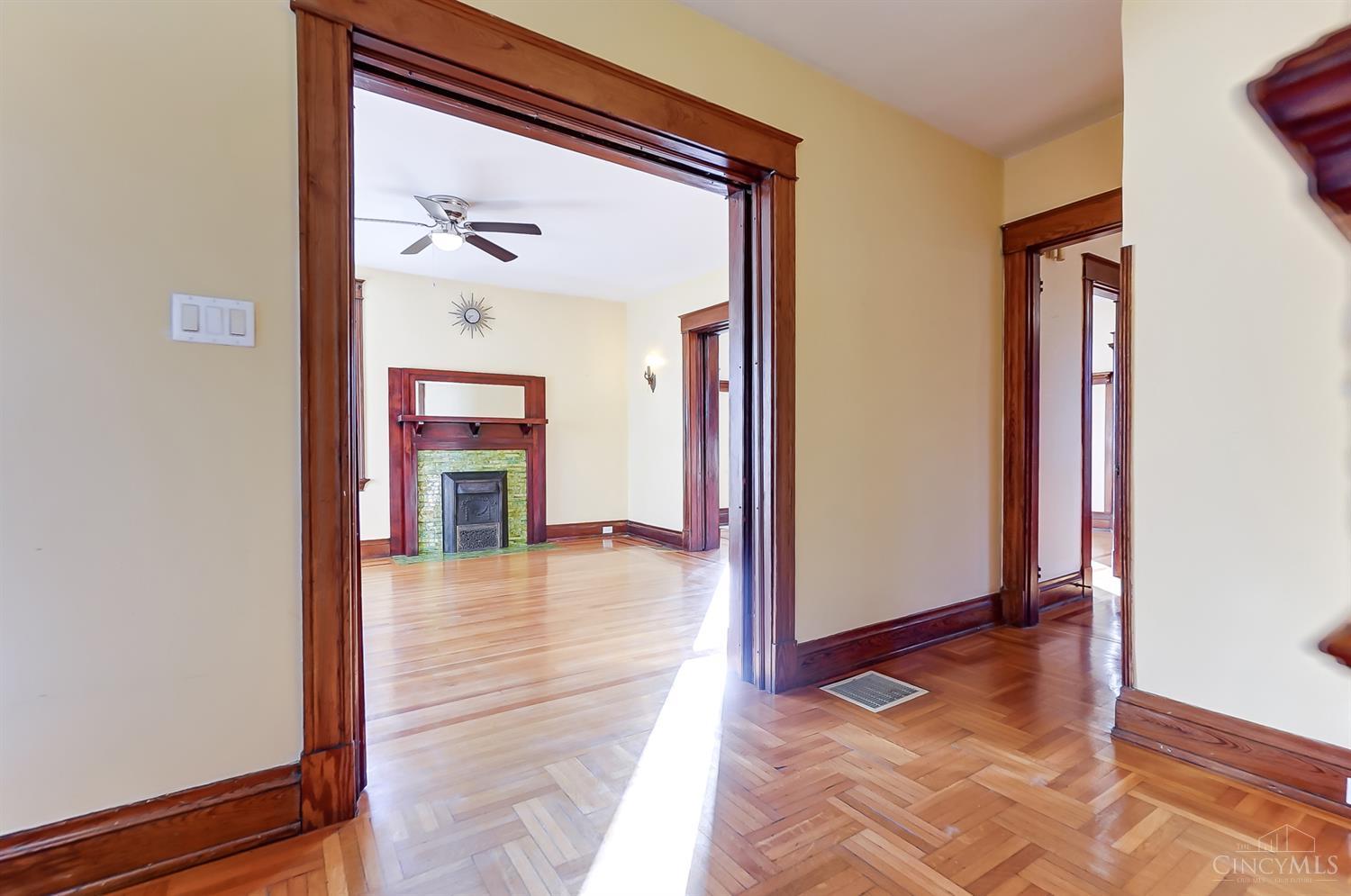 3433 Pleasant View Avenue