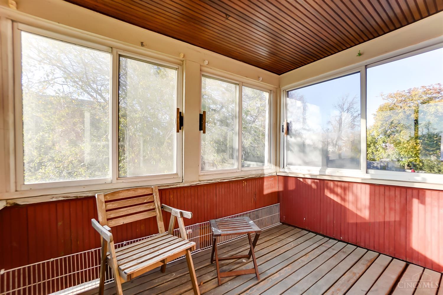 3433 Pleasant View Avenue