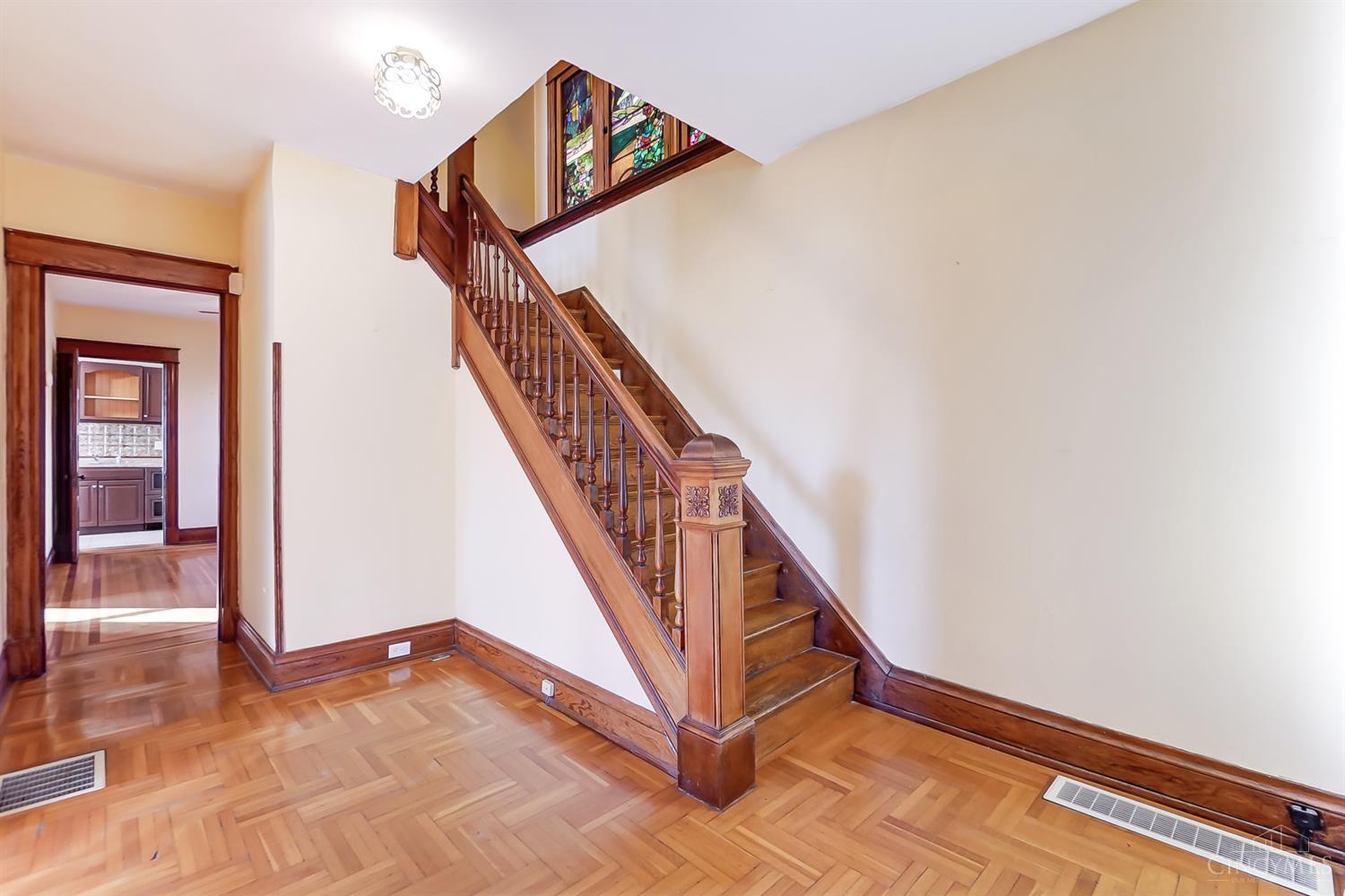 3433 Pleasant View Avenue