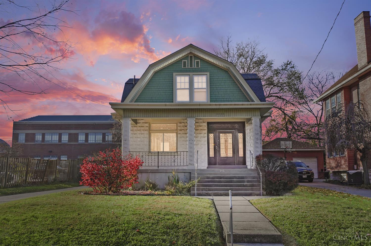 3433 Pleasant View Avenue