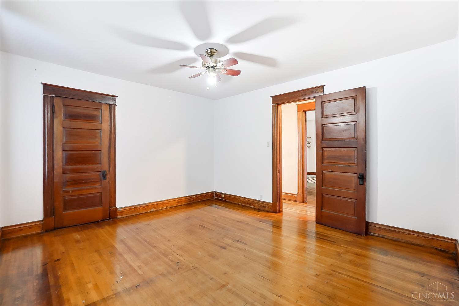 3433 Pleasant View Avenue