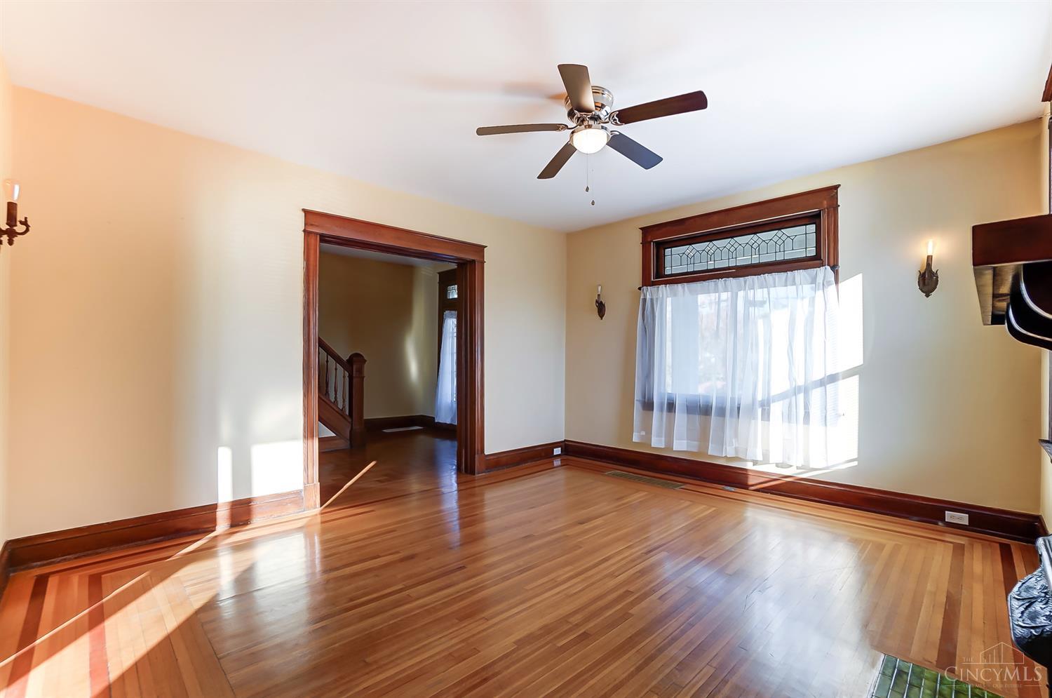 3433 Pleasant View Avenue