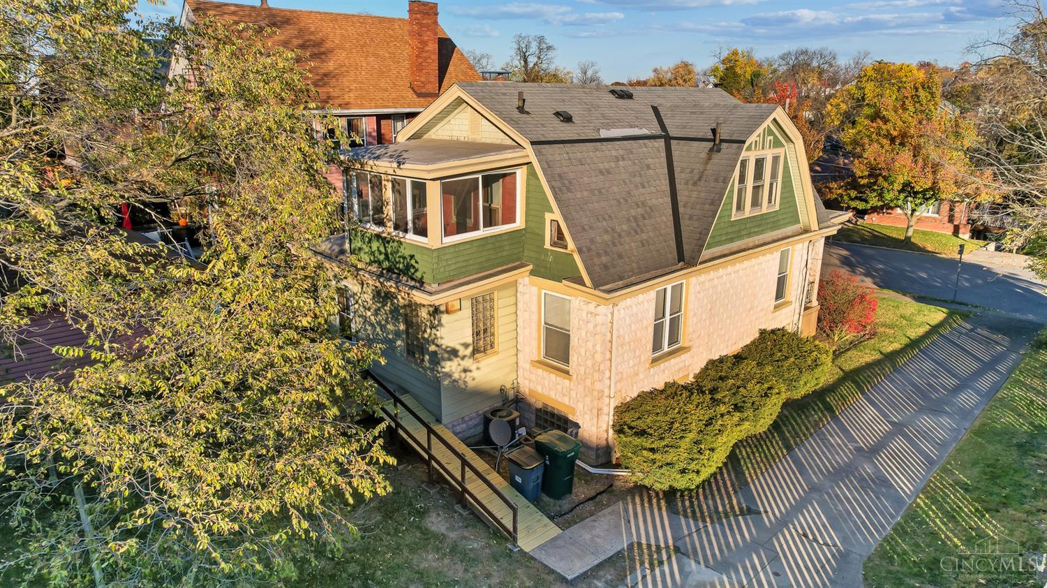 3433 Pleasant View Avenue