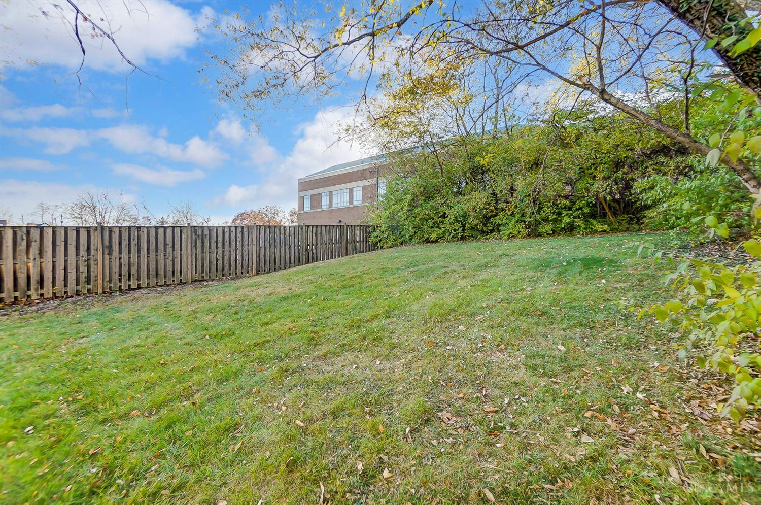 3433 Pleasant View Avenue