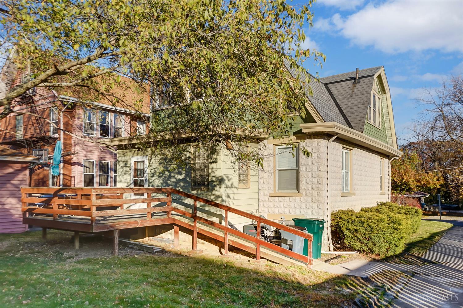 3433 Pleasant View Avenue