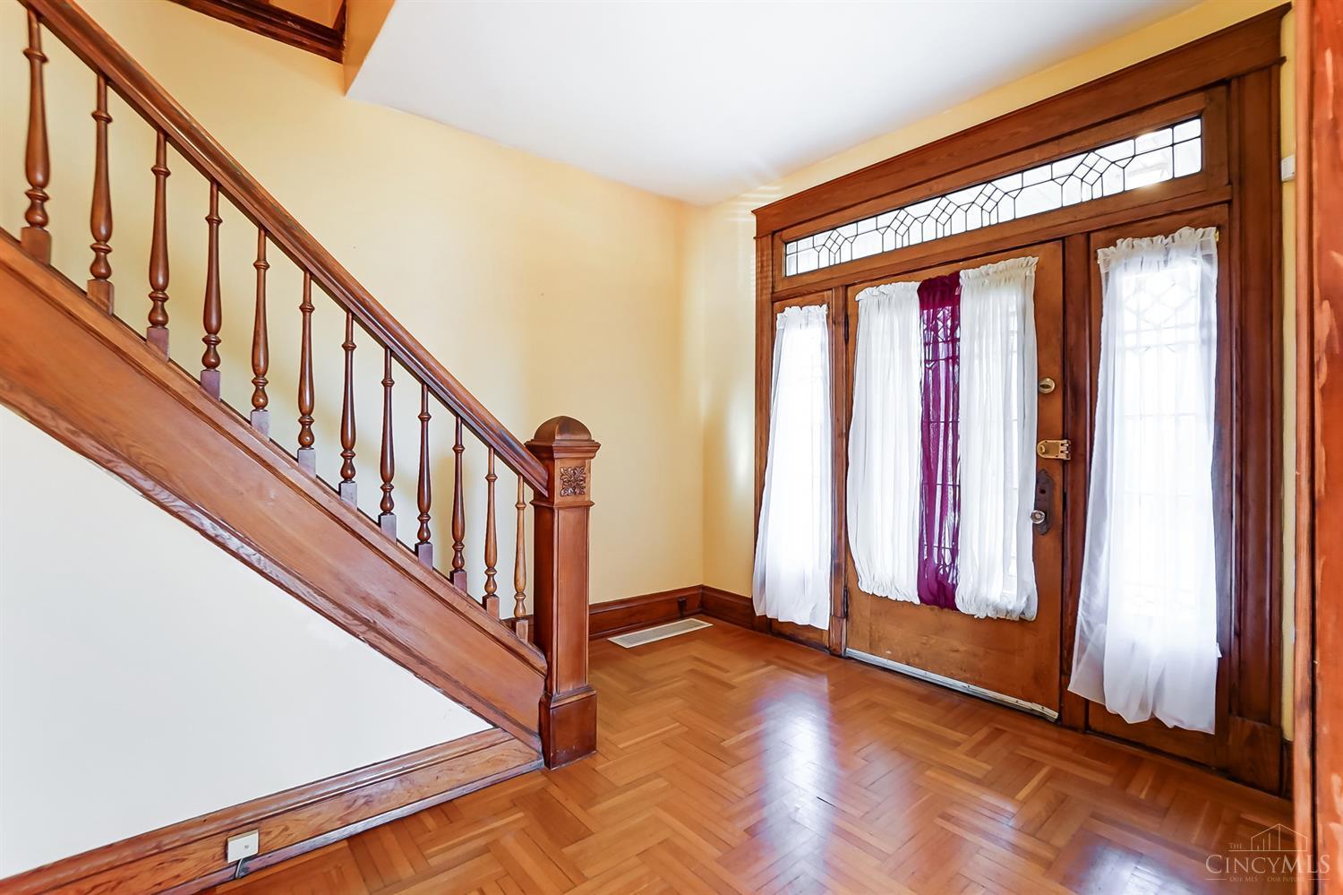 3433 Pleasant View Avenue