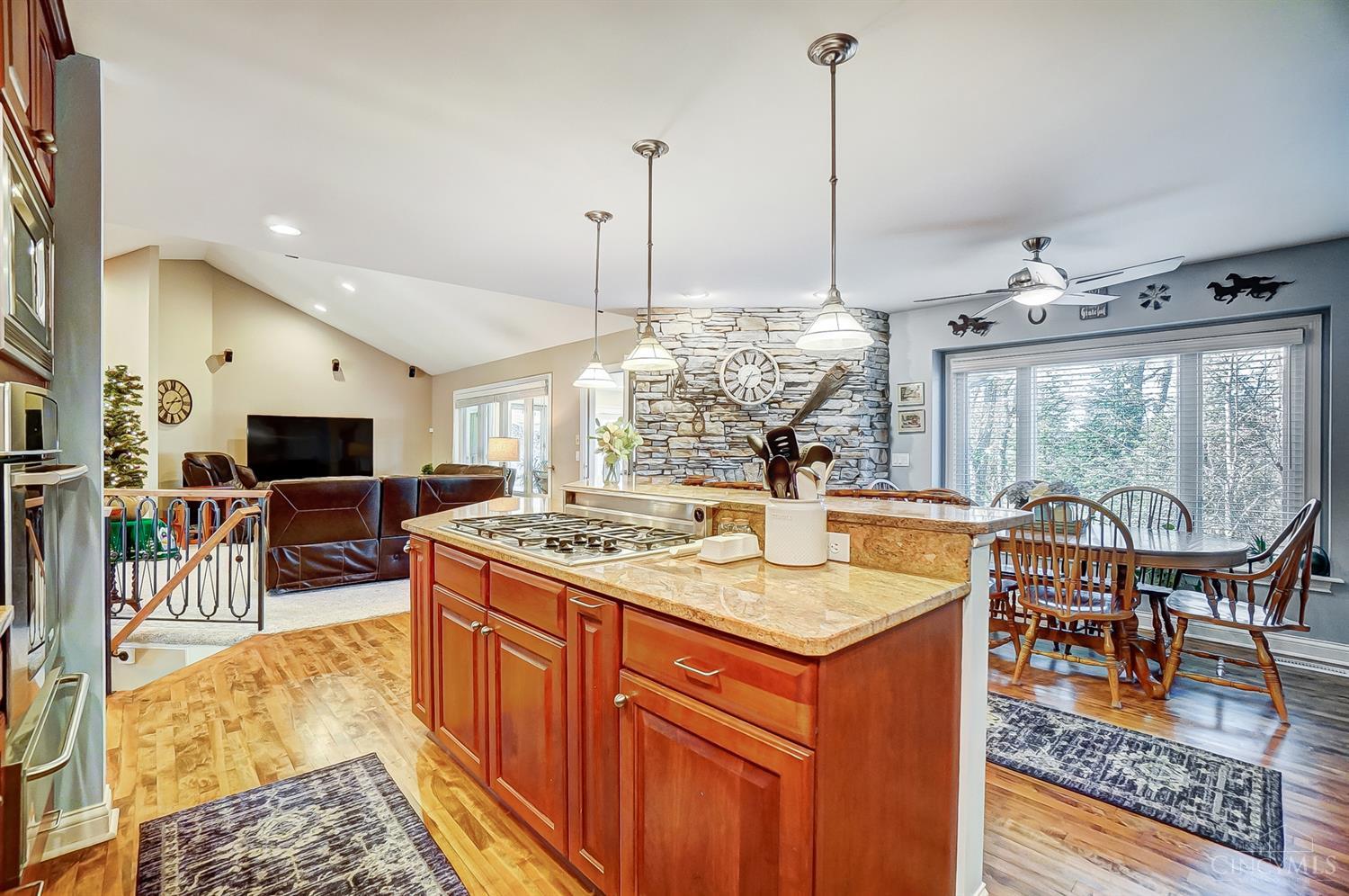 5815 Woodthrush Lane