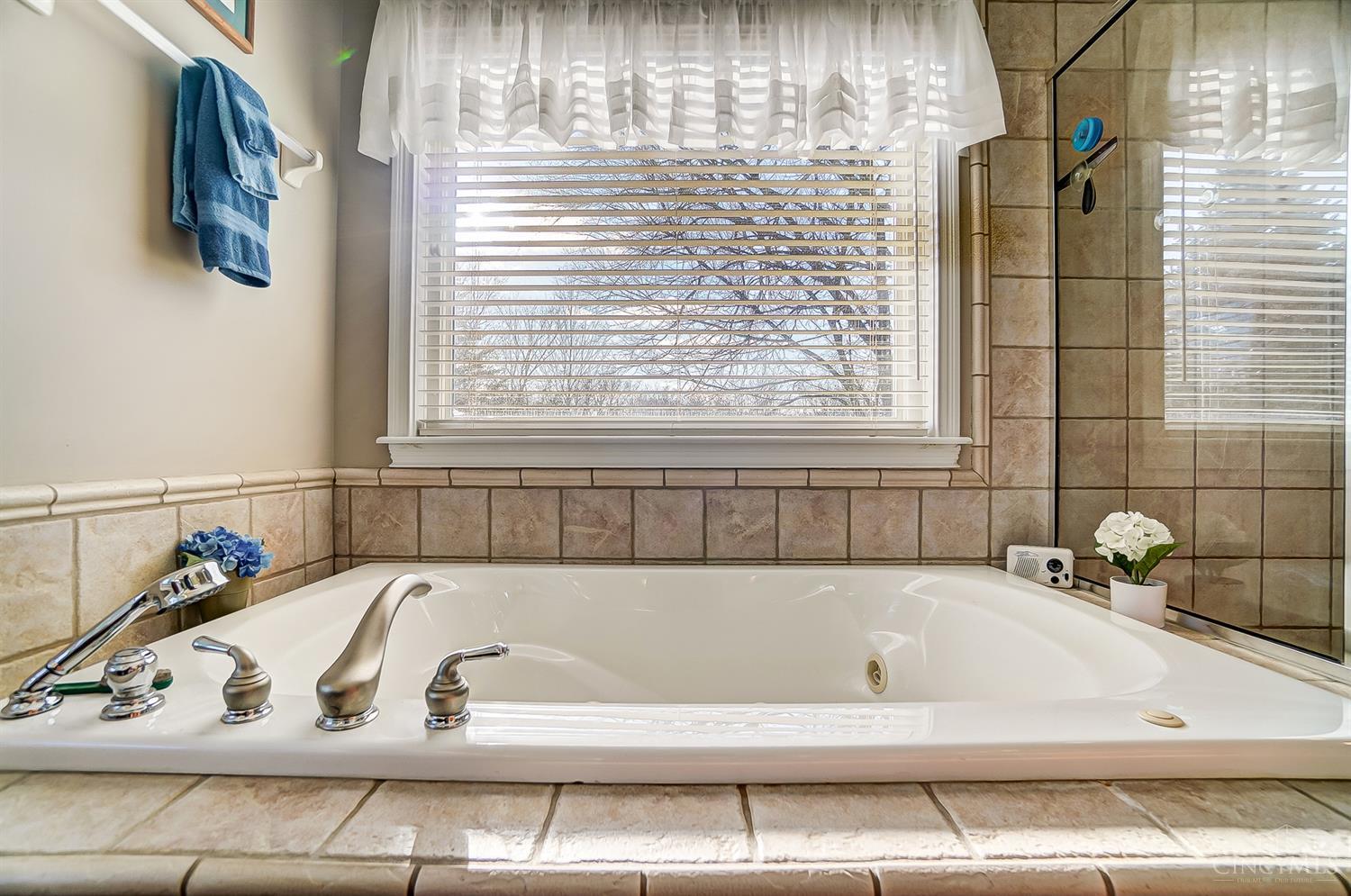 5815 Woodthrush Lane