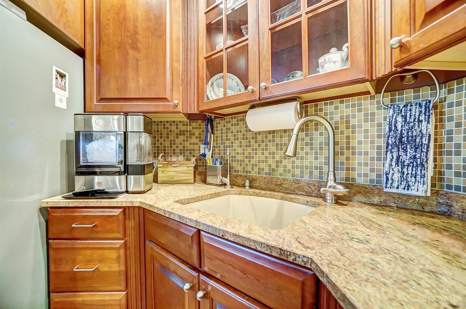 5815 Woodthrush Lane