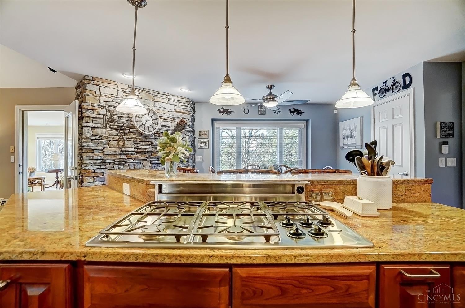 5815 Woodthrush Lane