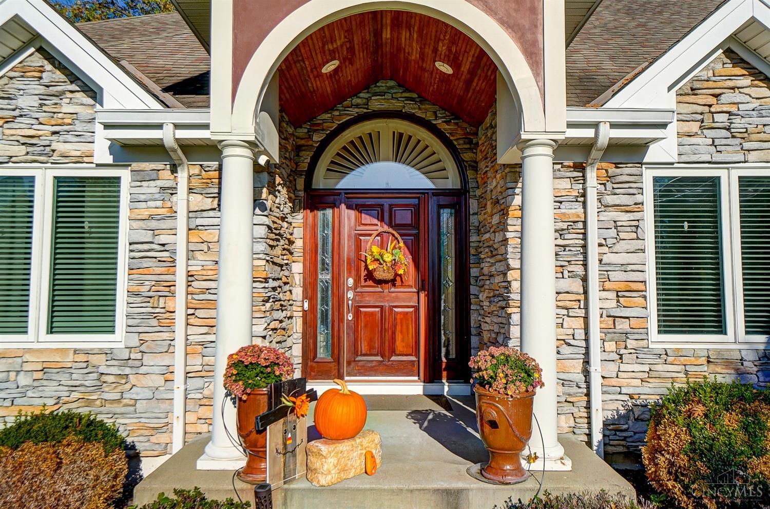 5815 Woodthrush Lane