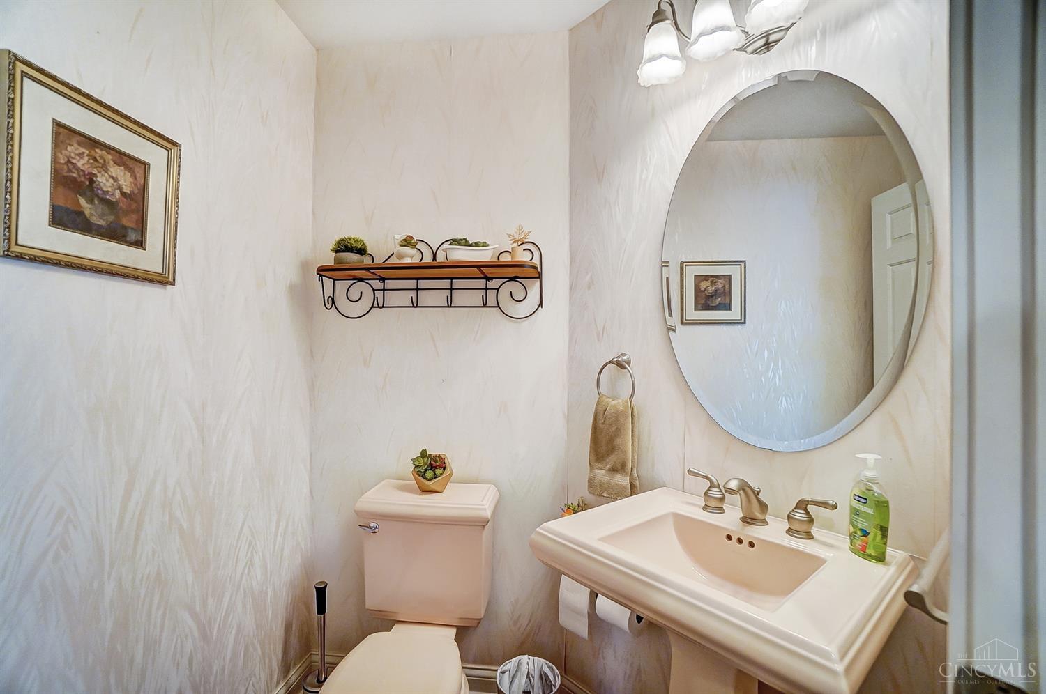 5815 Woodthrush Lane