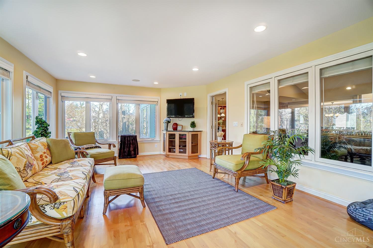 5815 Woodthrush Lane