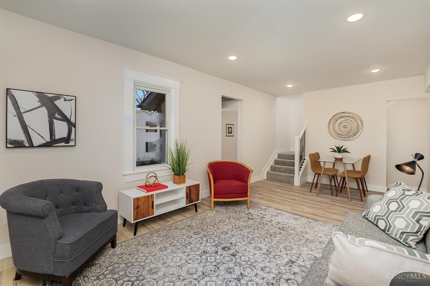 3901 Lonsdale Street