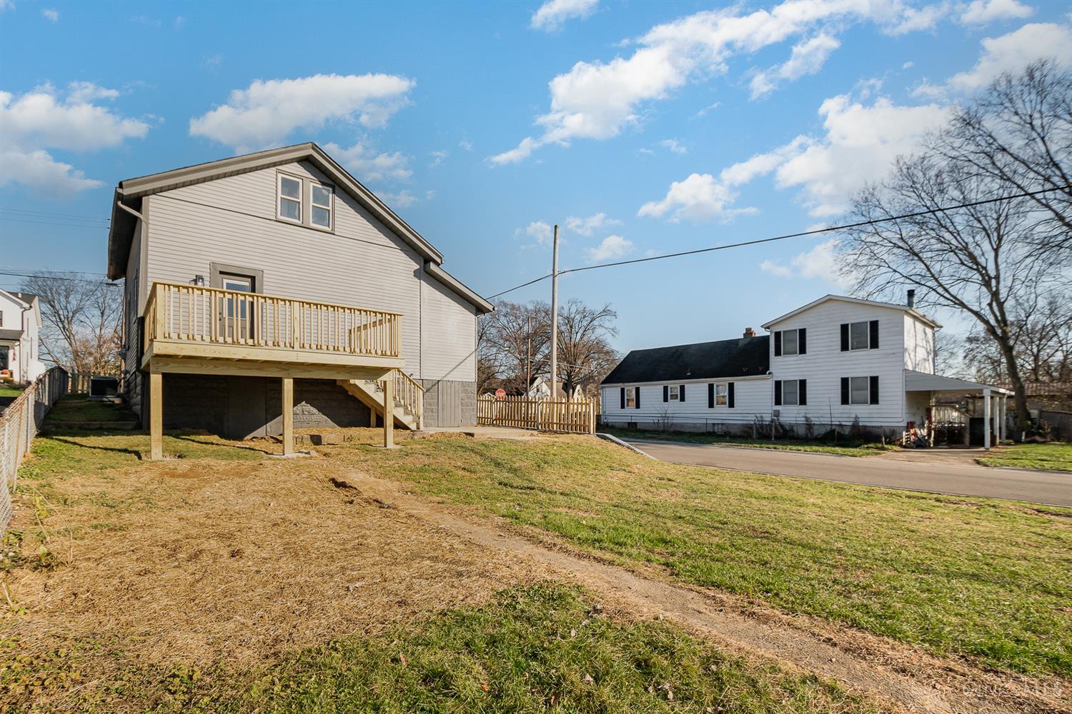 3901 Lonsdale Street