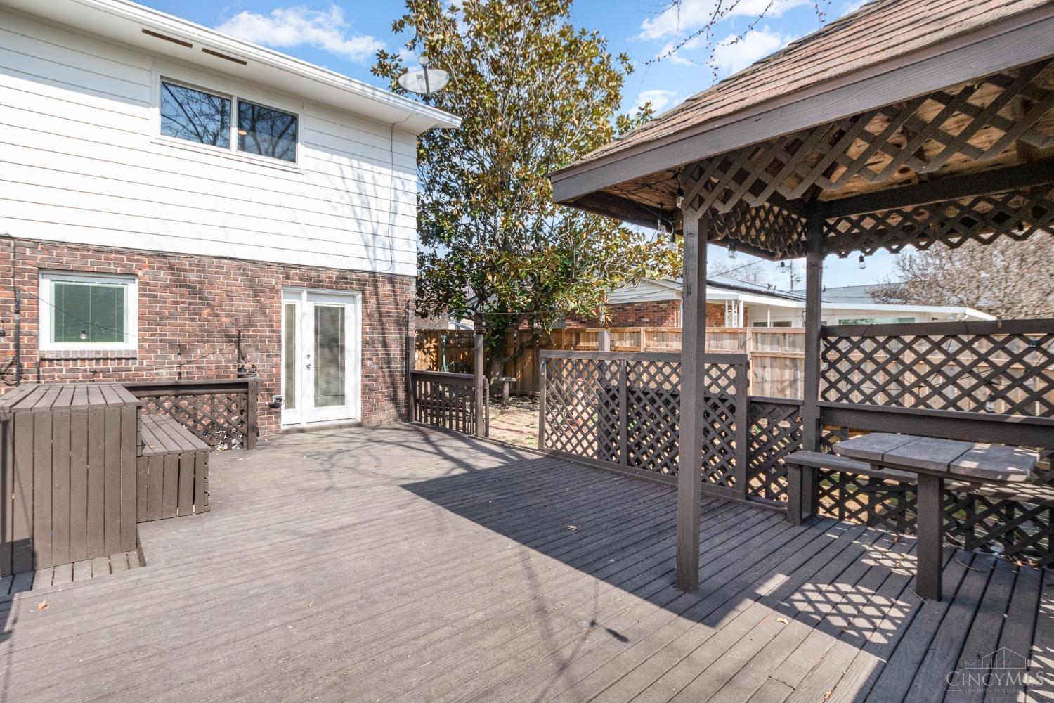 8327 Northport Drive