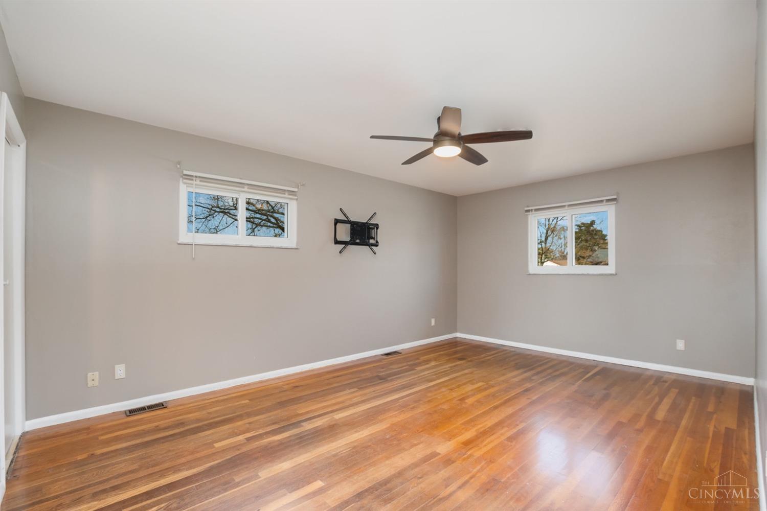 8327 Northport Drive