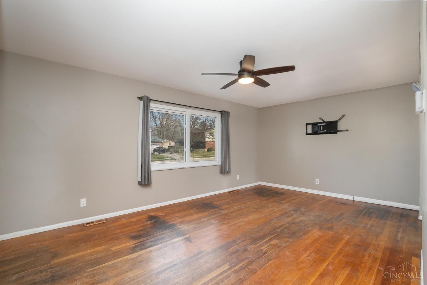 8327 Northport Drive