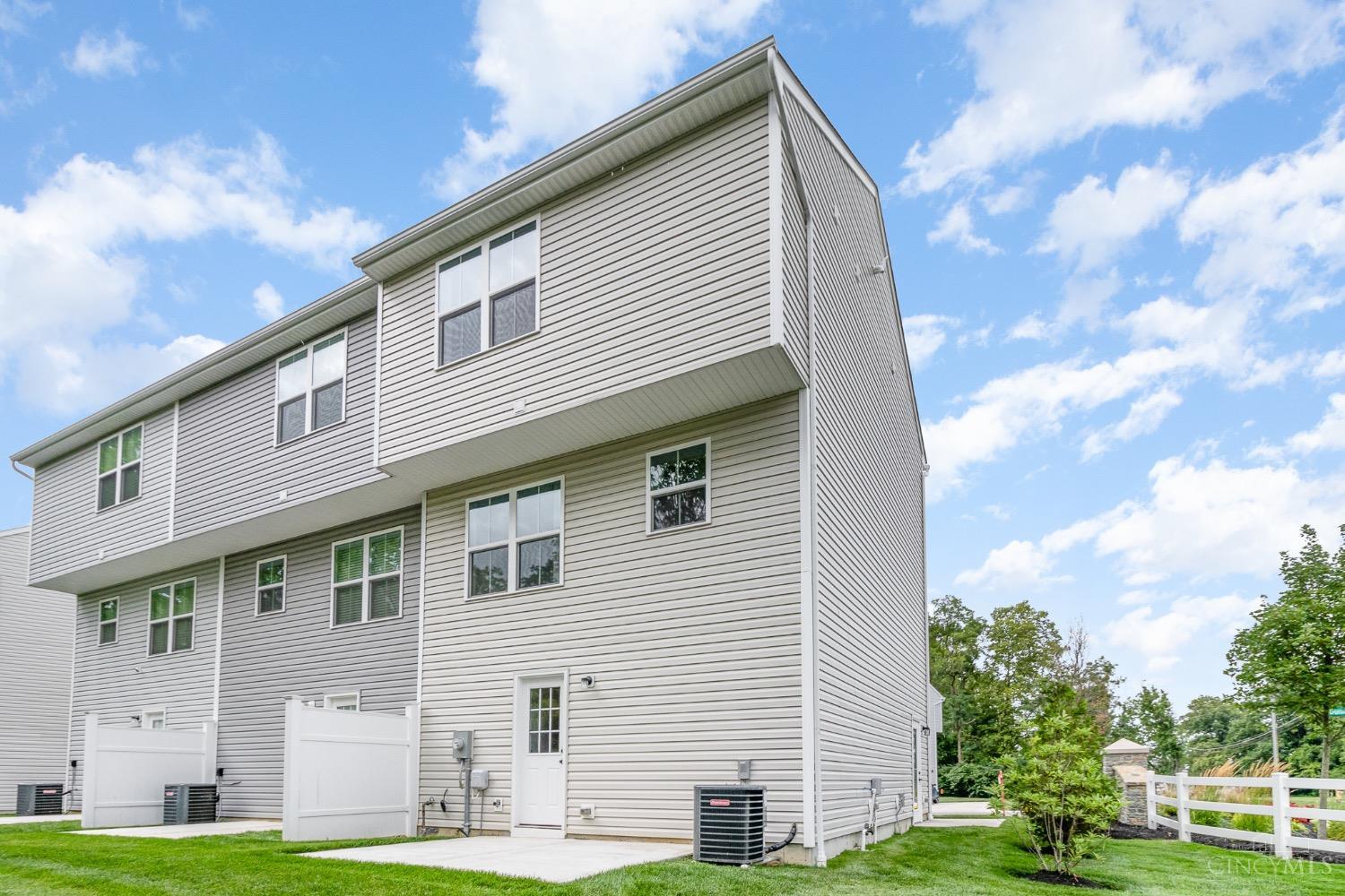 9872 Dunlap Drive