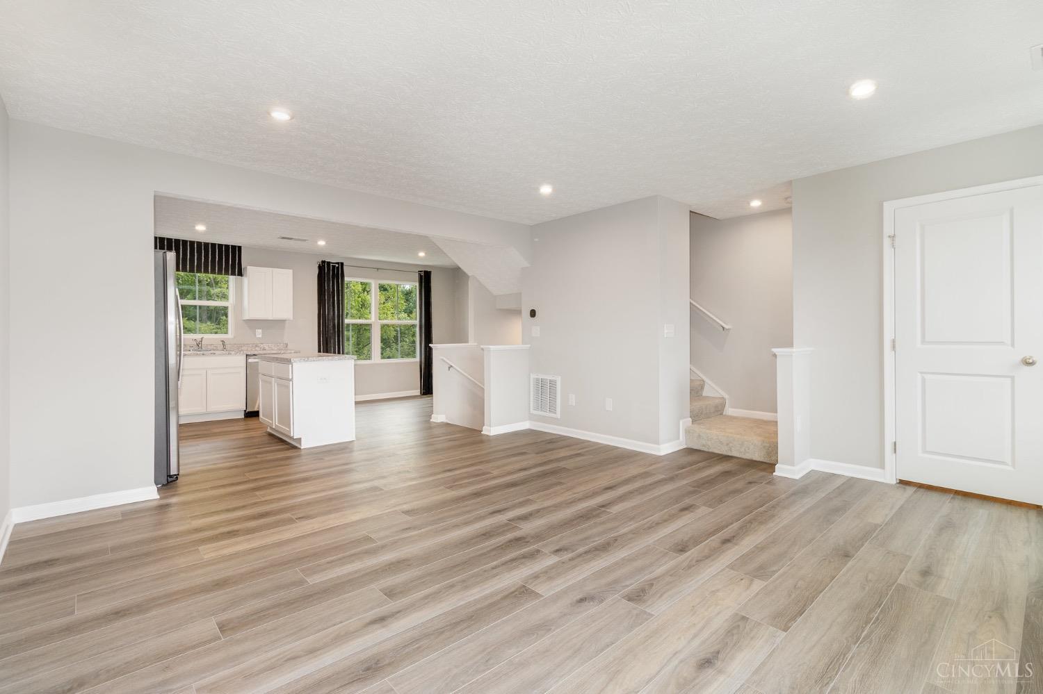 9872 Dunlap Drive