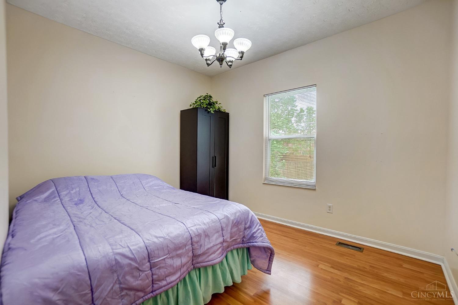 5733 Thornberry Court