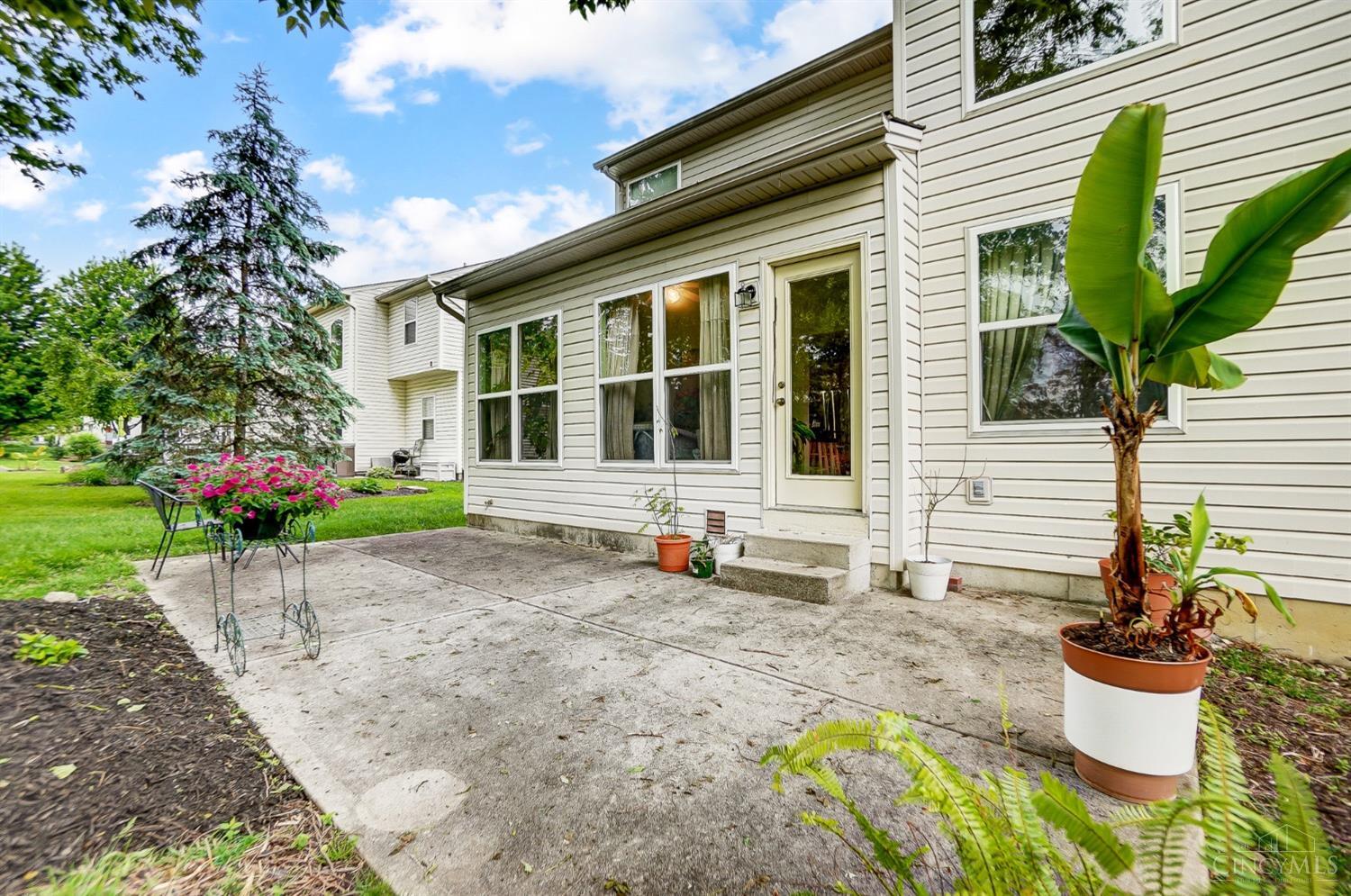 5733 Thornberry Court