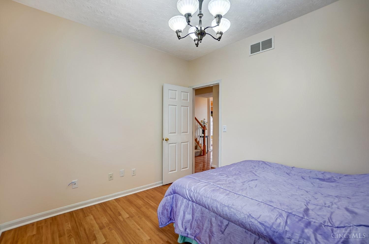 5733 Thornberry Court