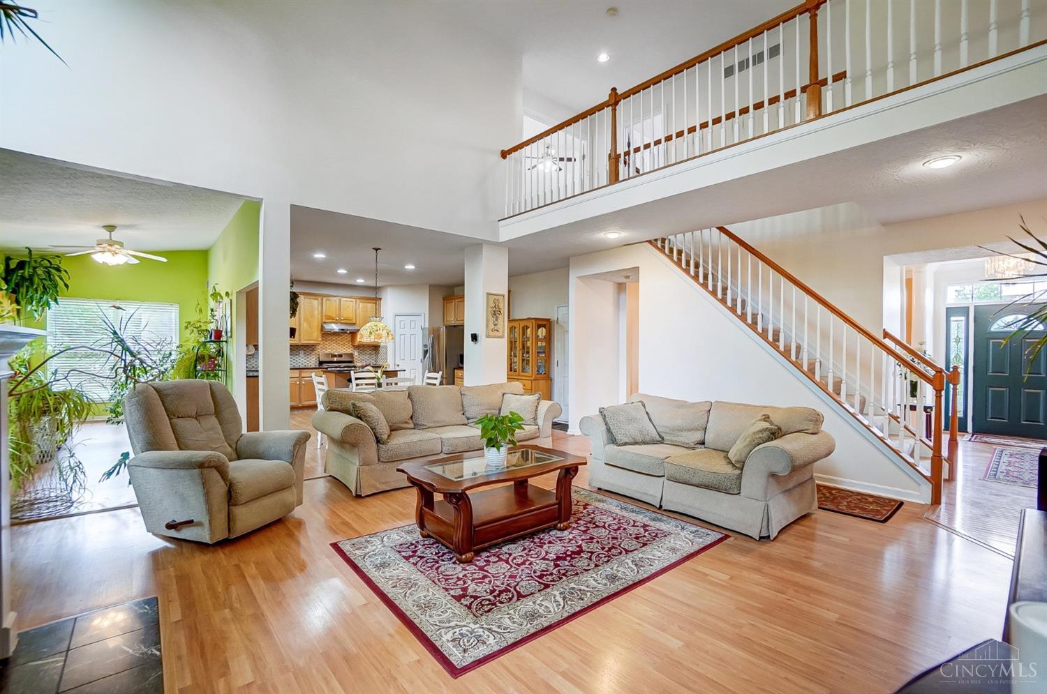5733 Thornberry Court