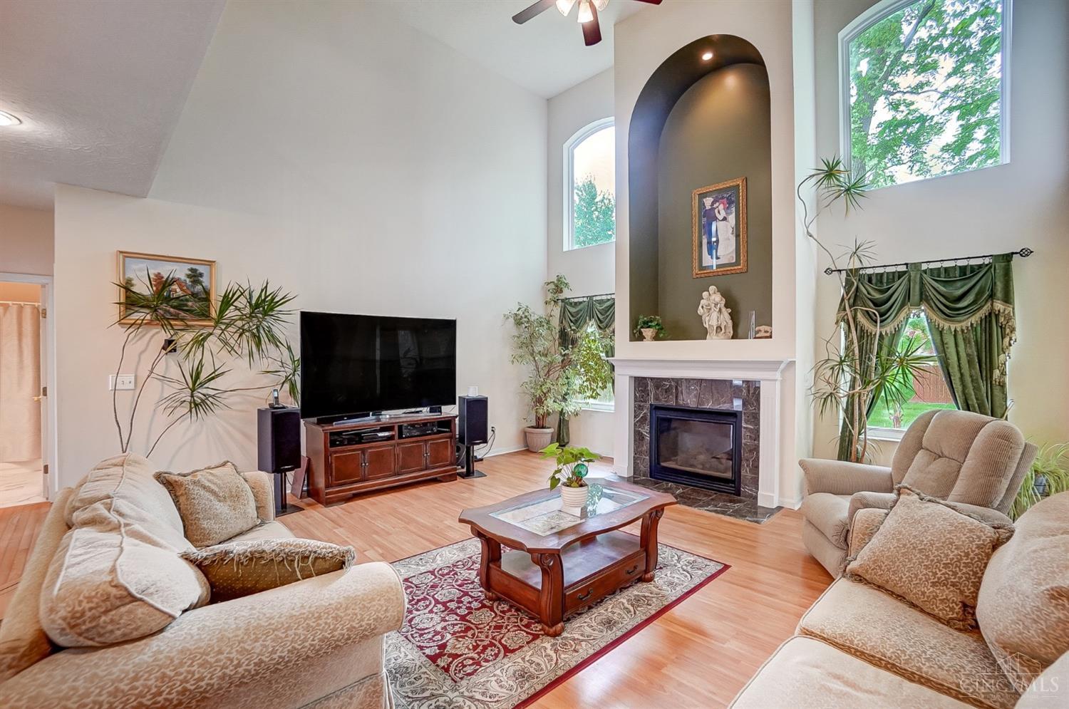 5733 Thornberry Court