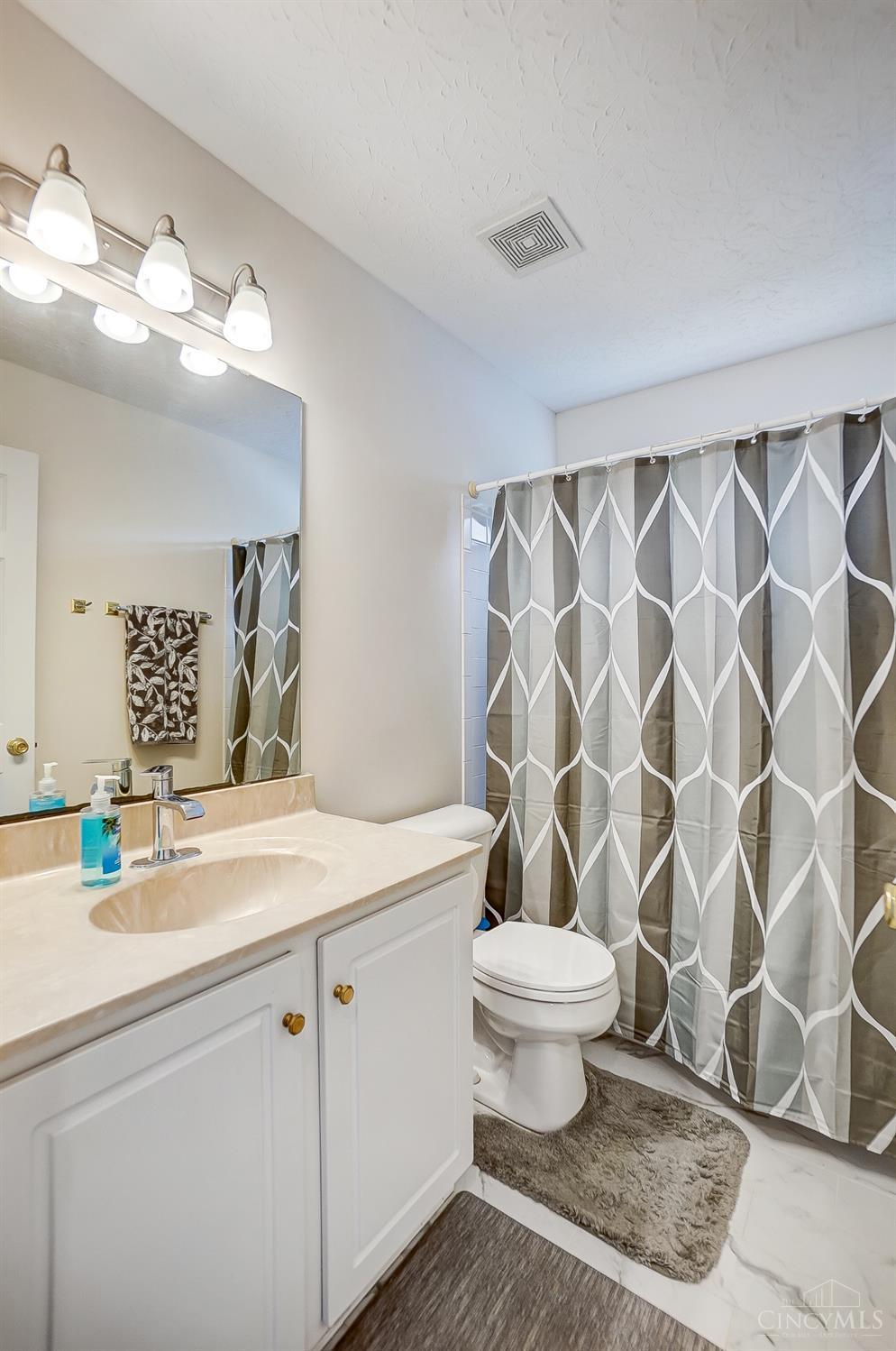 5733 Thornberry Court