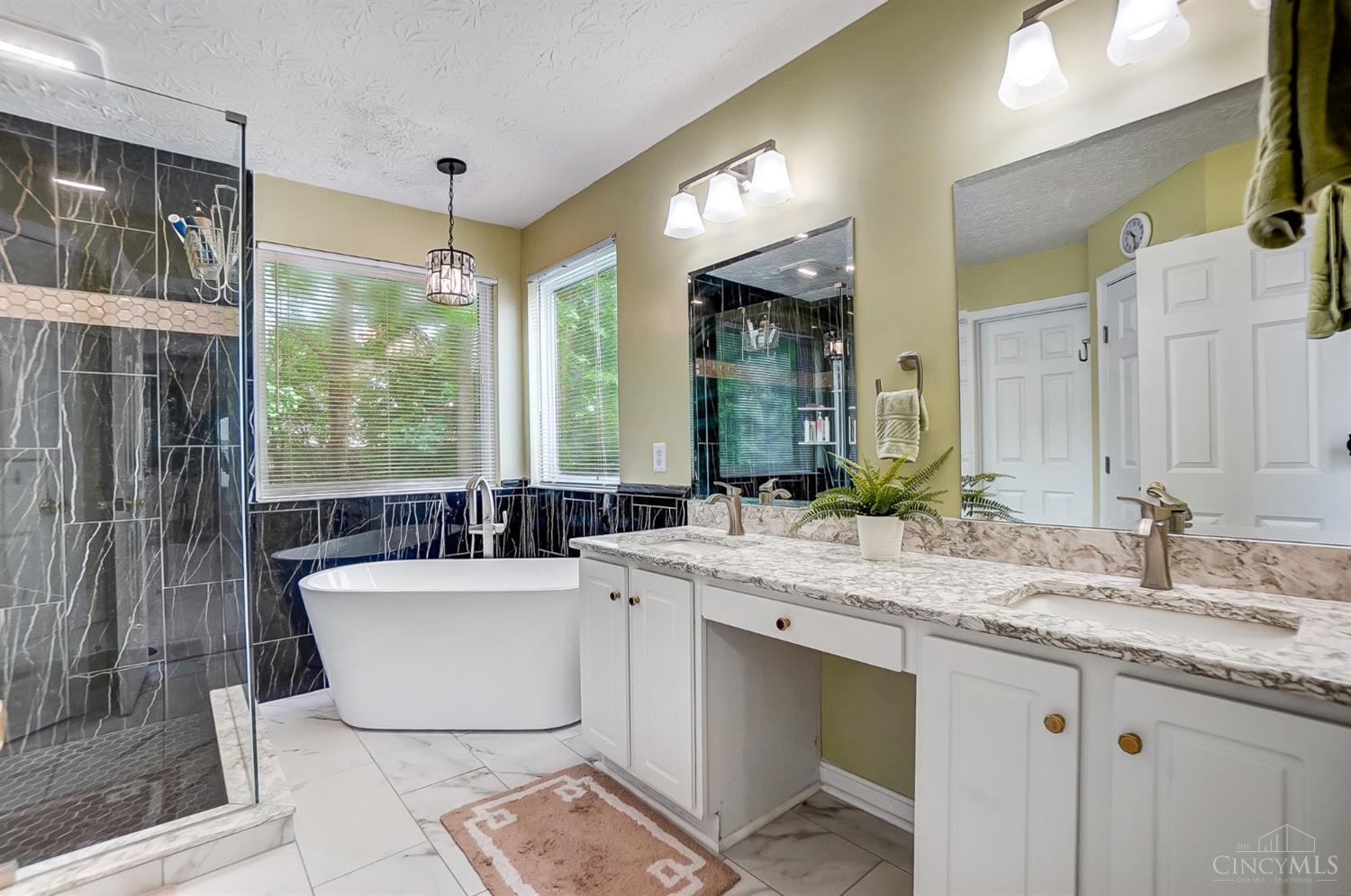 5733 Thornberry Court