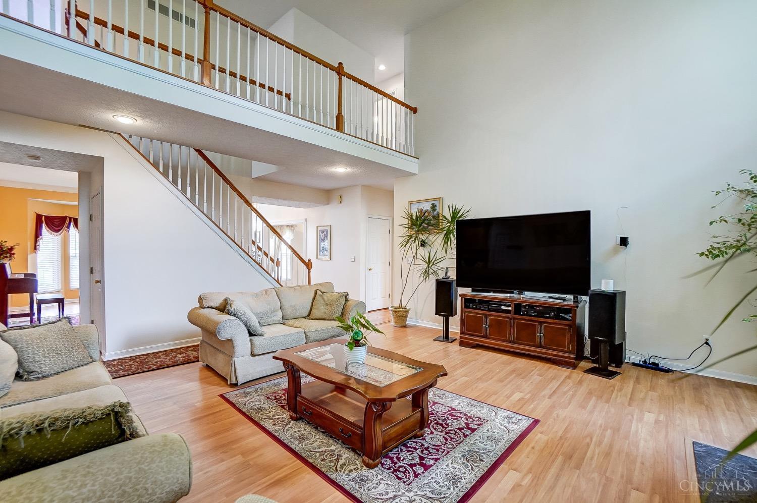 5733 Thornberry Court