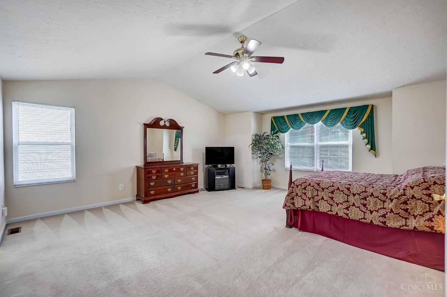 5733 Thornberry Court
