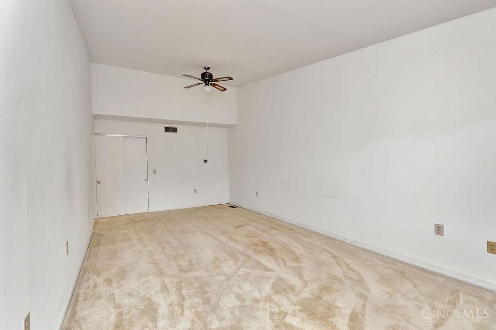 86 Schroder Lane