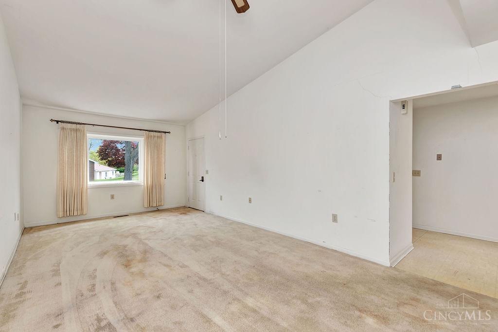 86 Schroder Lane