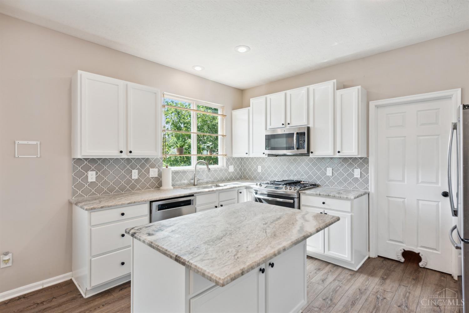 6721 Waverly Park