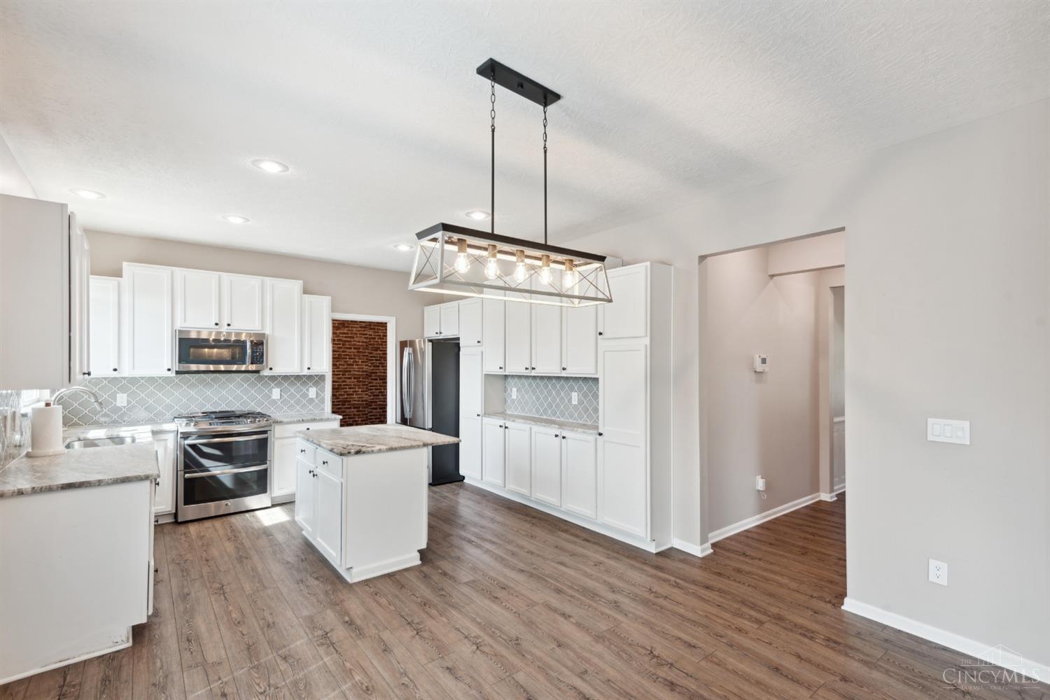 6721 Waverly Park