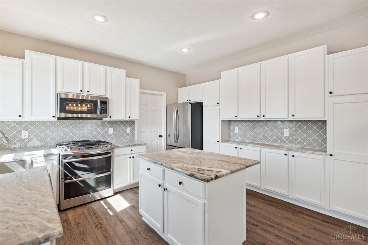 6721 Waverly Park