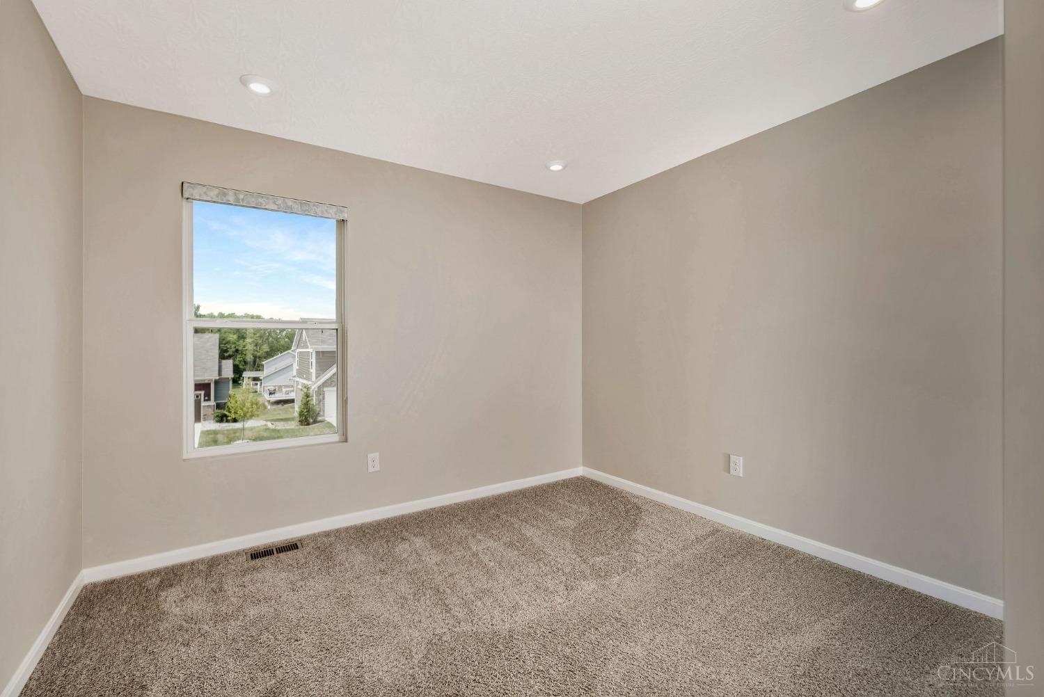 2776 Leonardo Wy