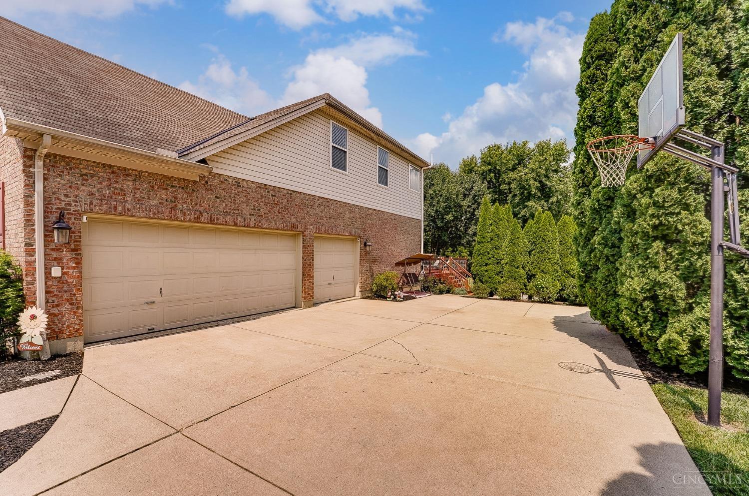 4494 Millbrook Lane