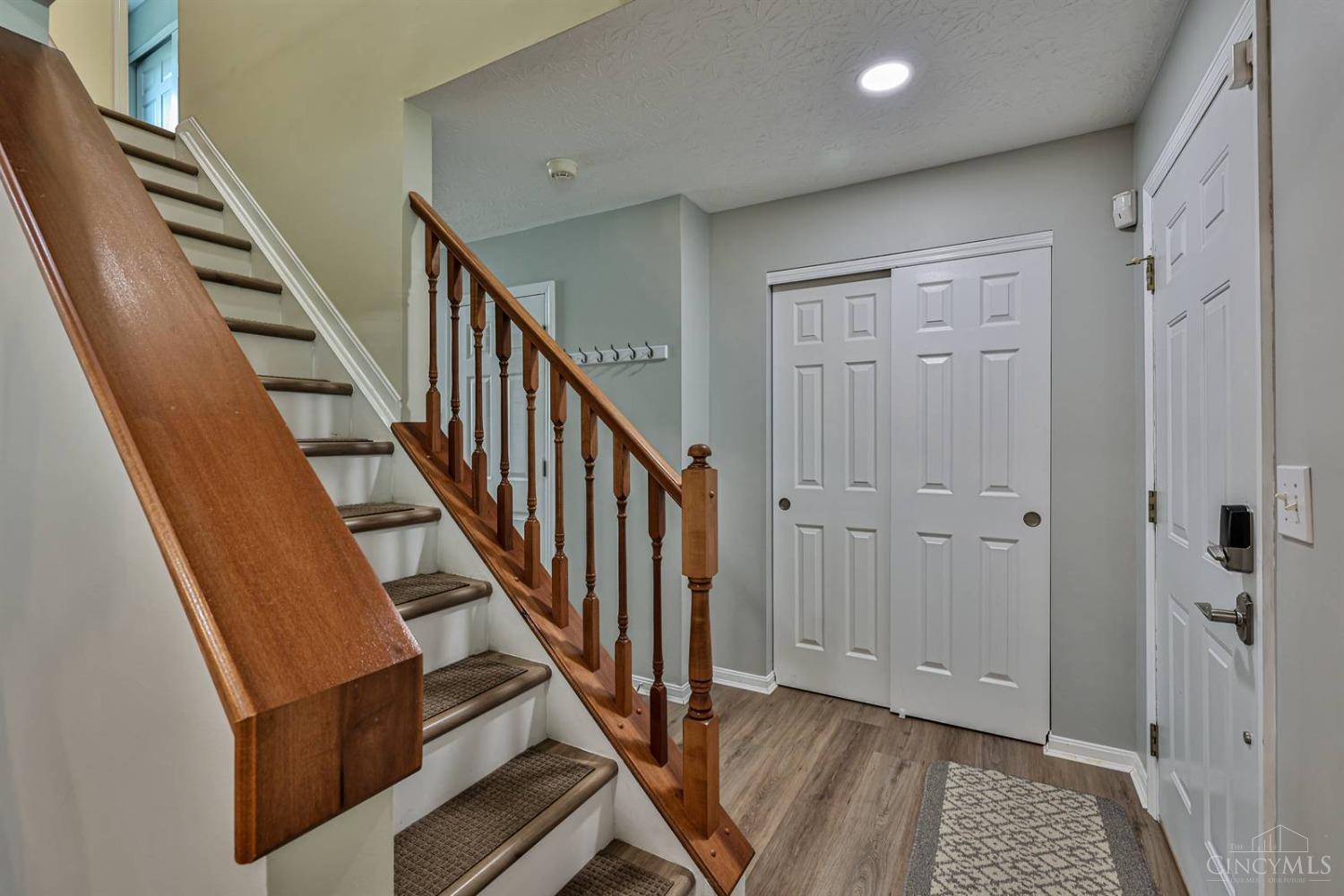 8319 Lee Court