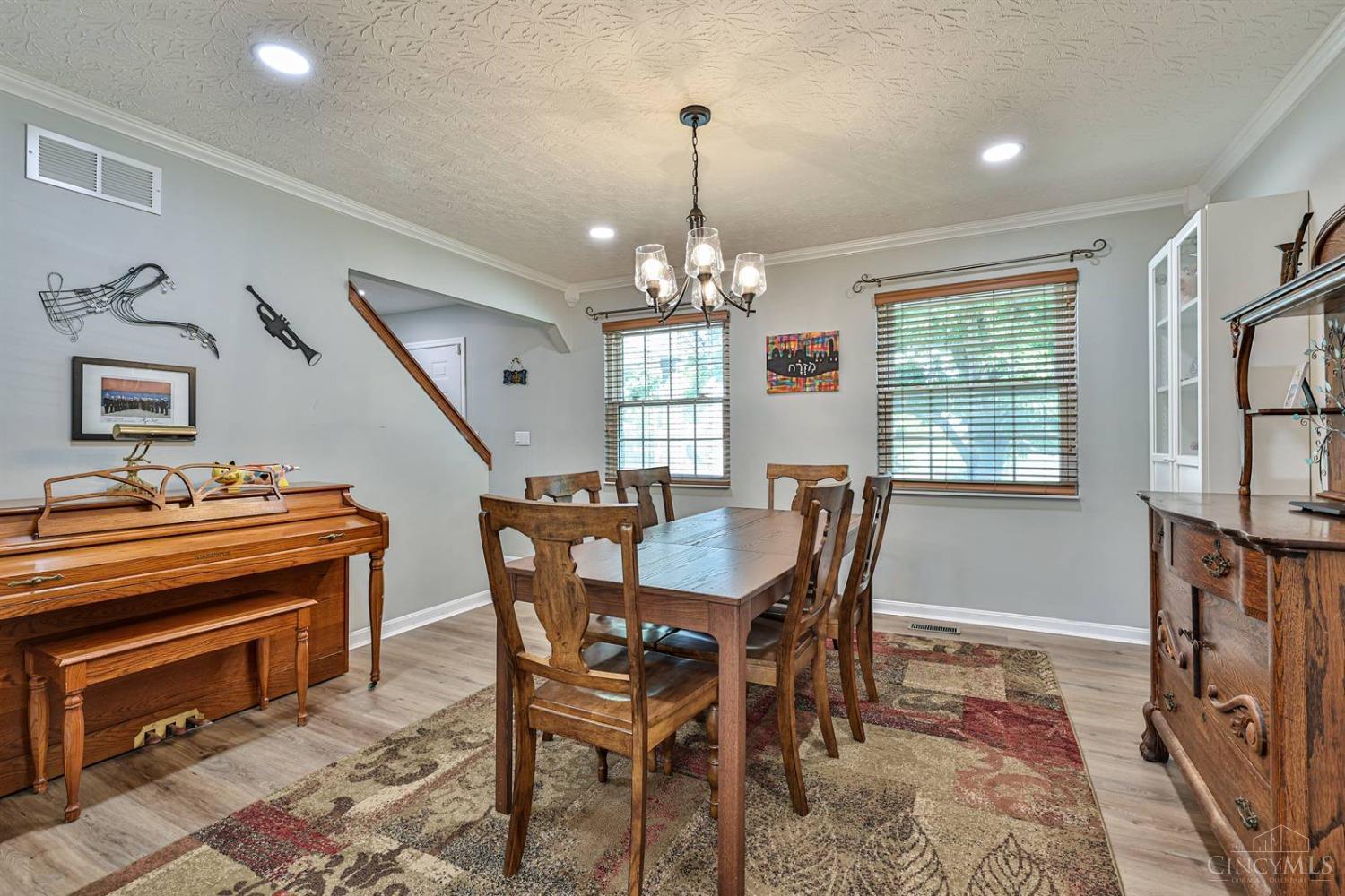 8319 Lee Court
