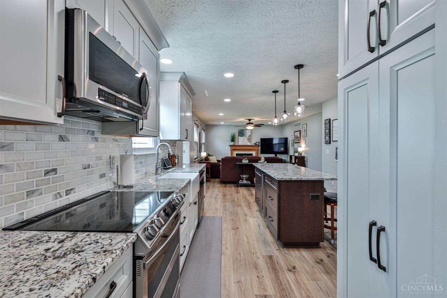 8319 Lee Court