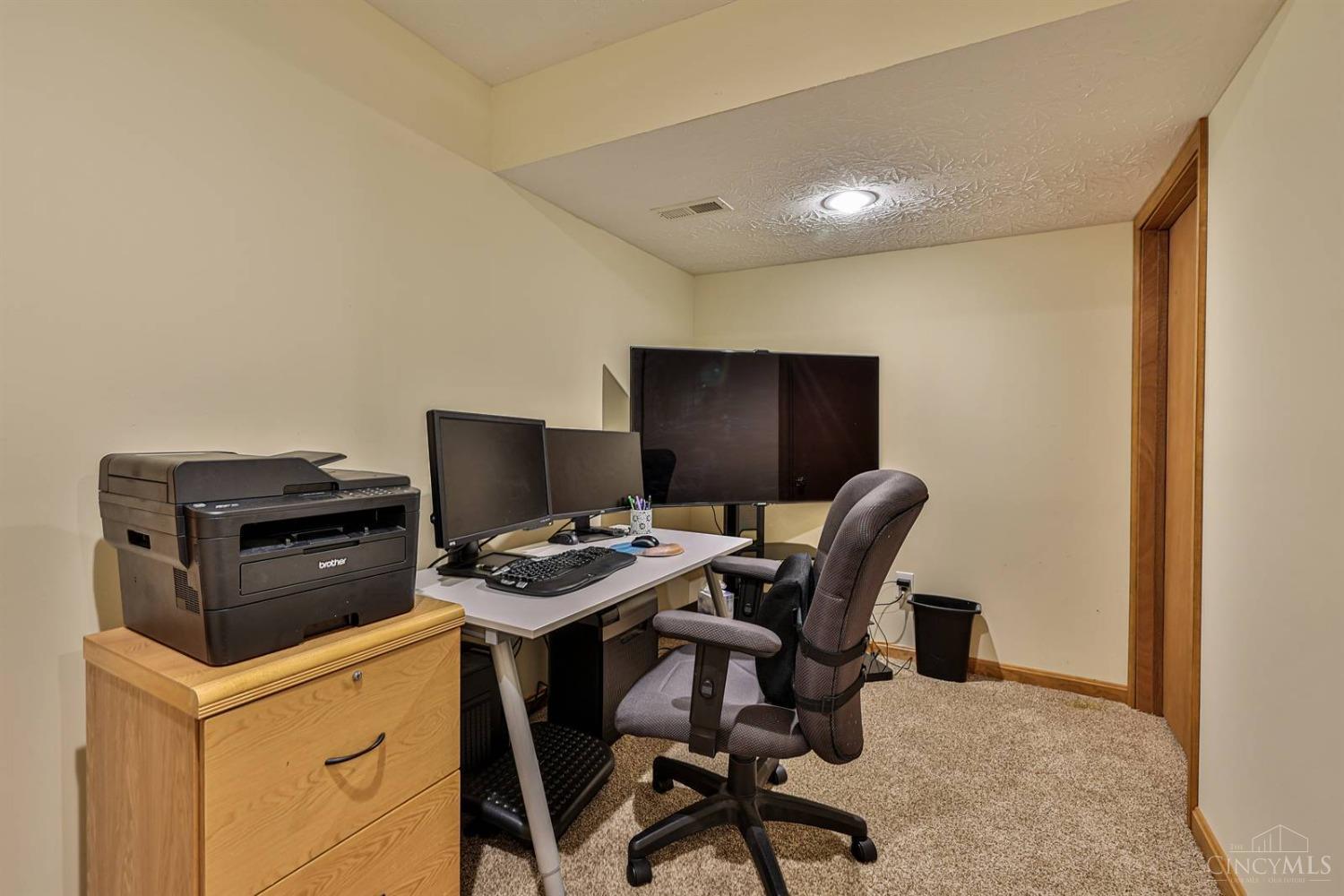 8319 Lee Court