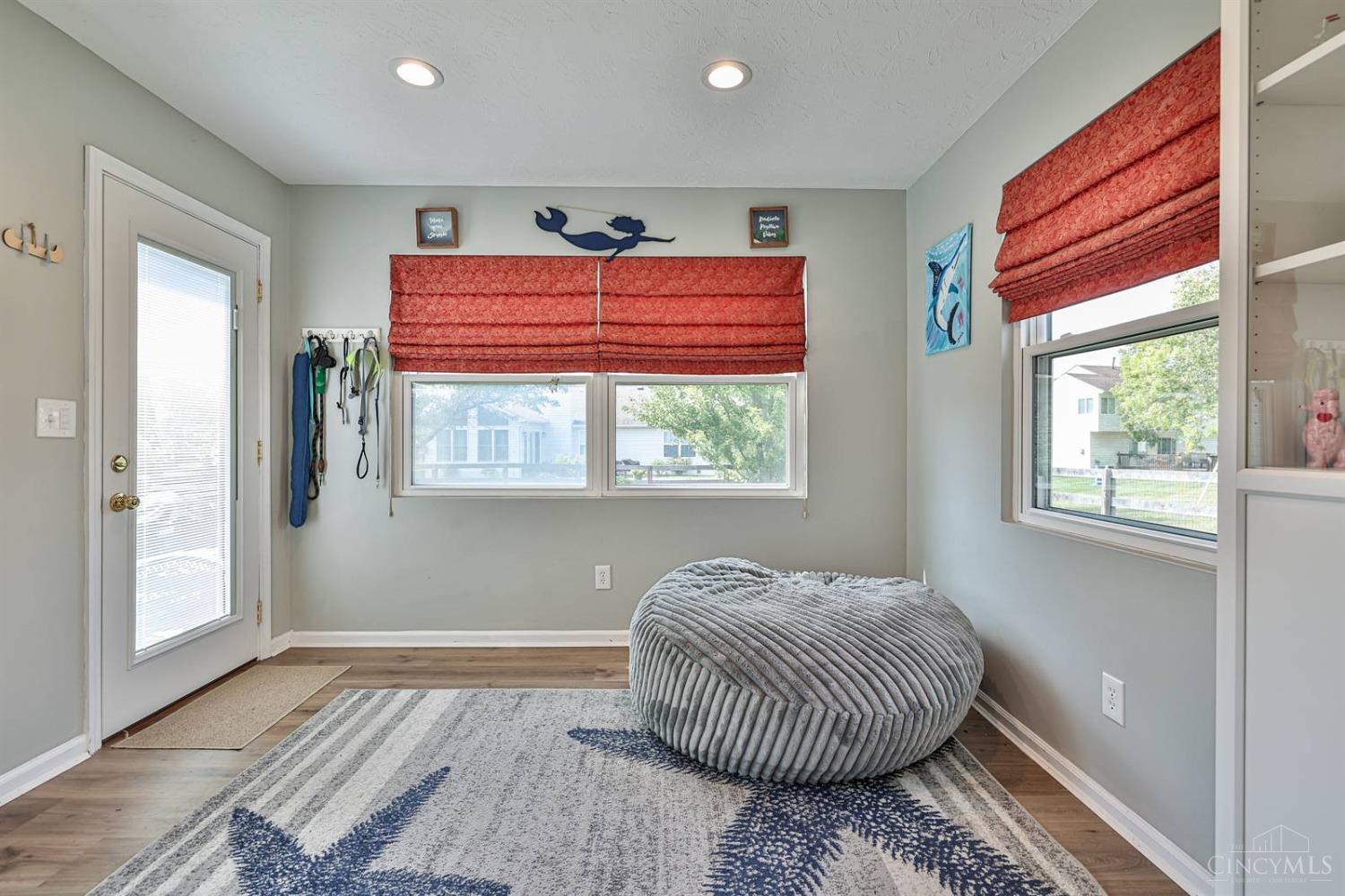 8319 Lee Court