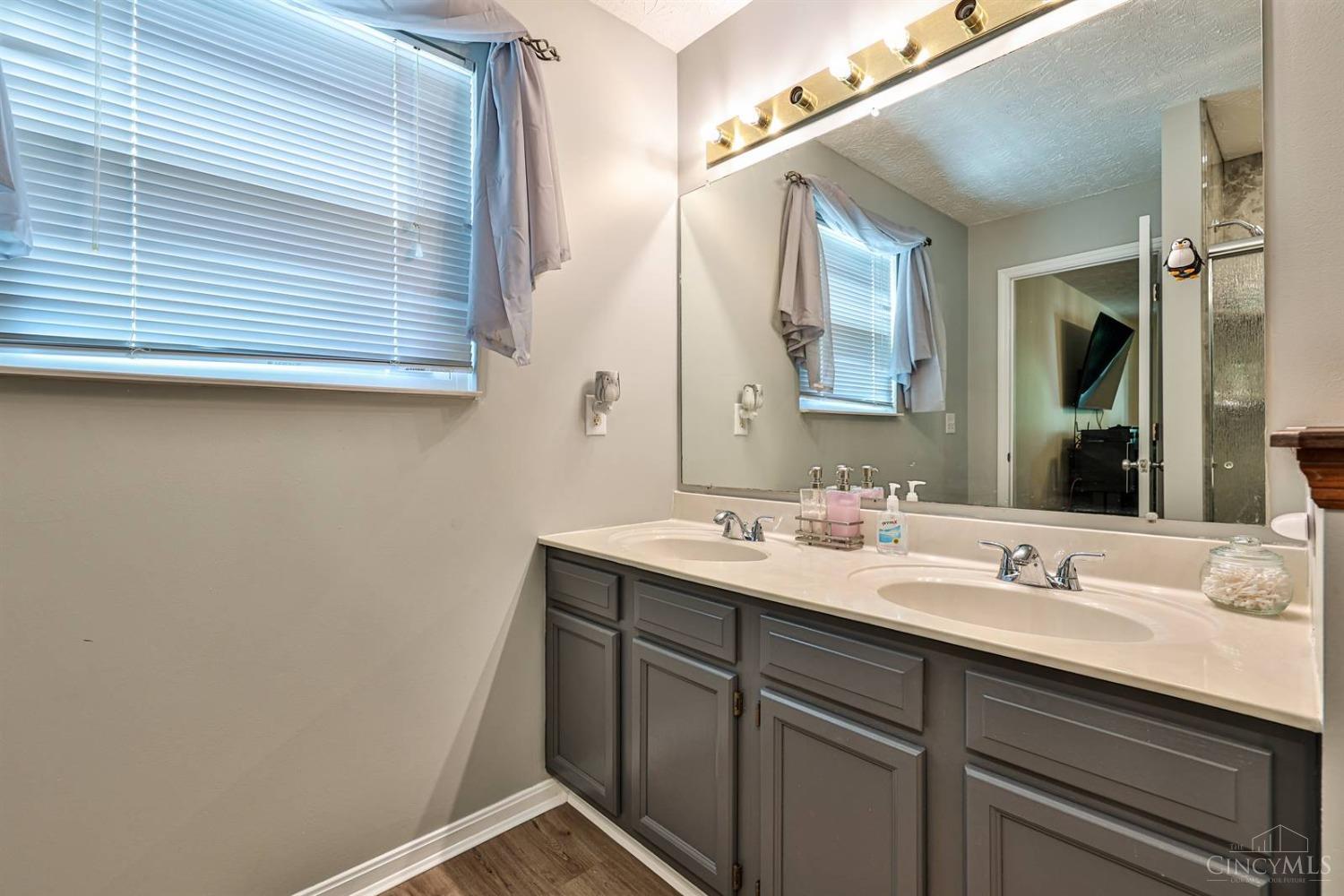 8319 Lee Court