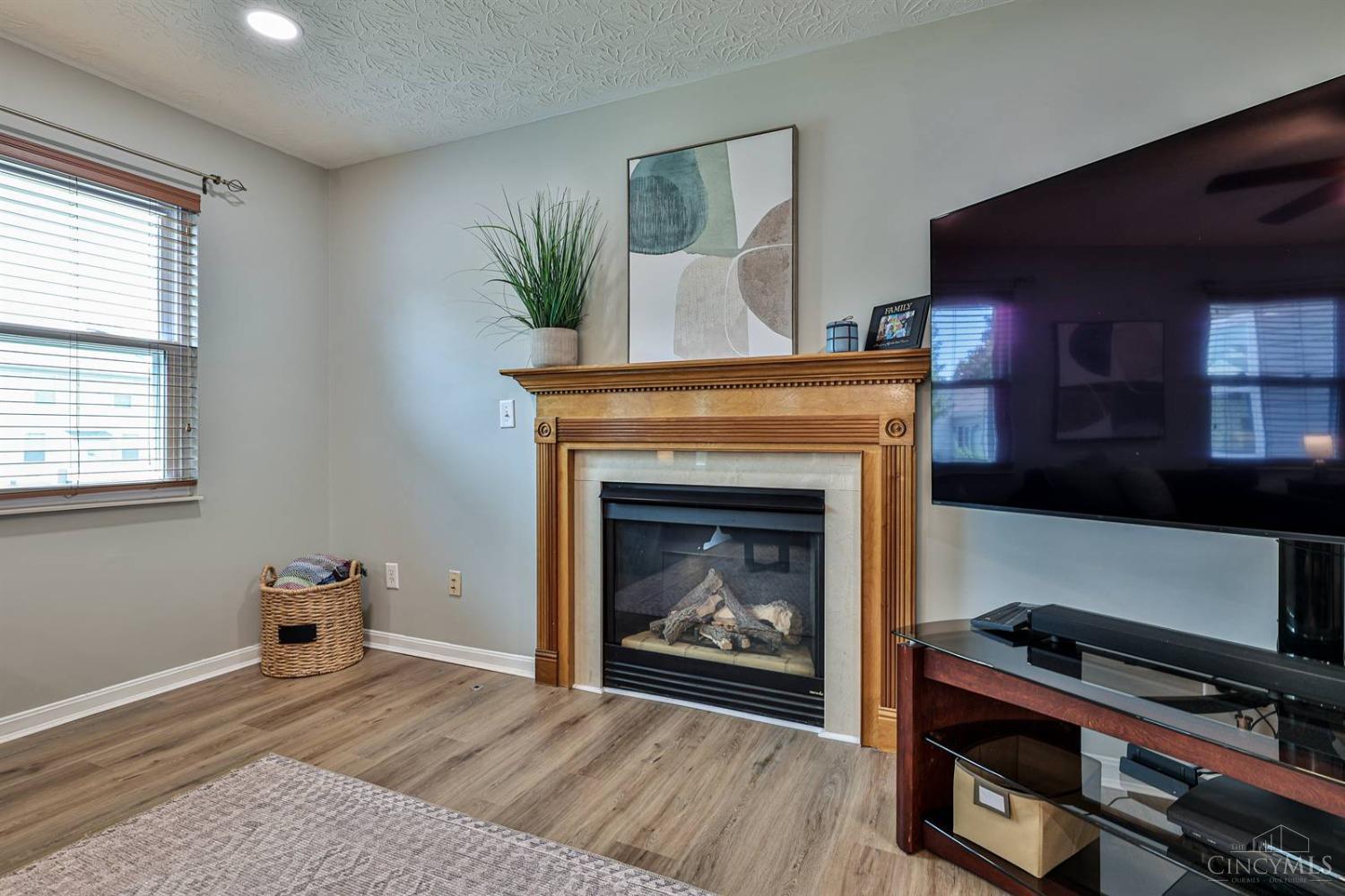 8319 Lee Court
