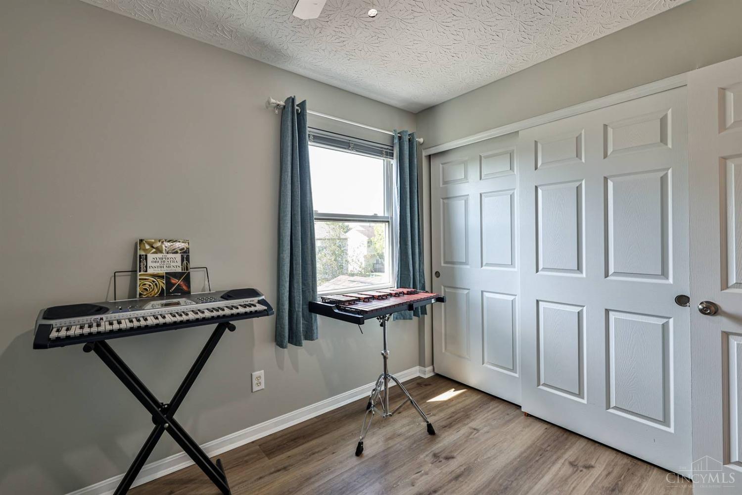 8319 Lee Court